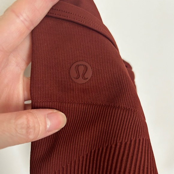 Lululemon Bra Size 6 - Picture 4 of 5